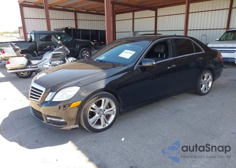 2013 Mercedes-Benz E 350 z USA, uszkodzony, nr VIN WDDHF5KB4DA768809
